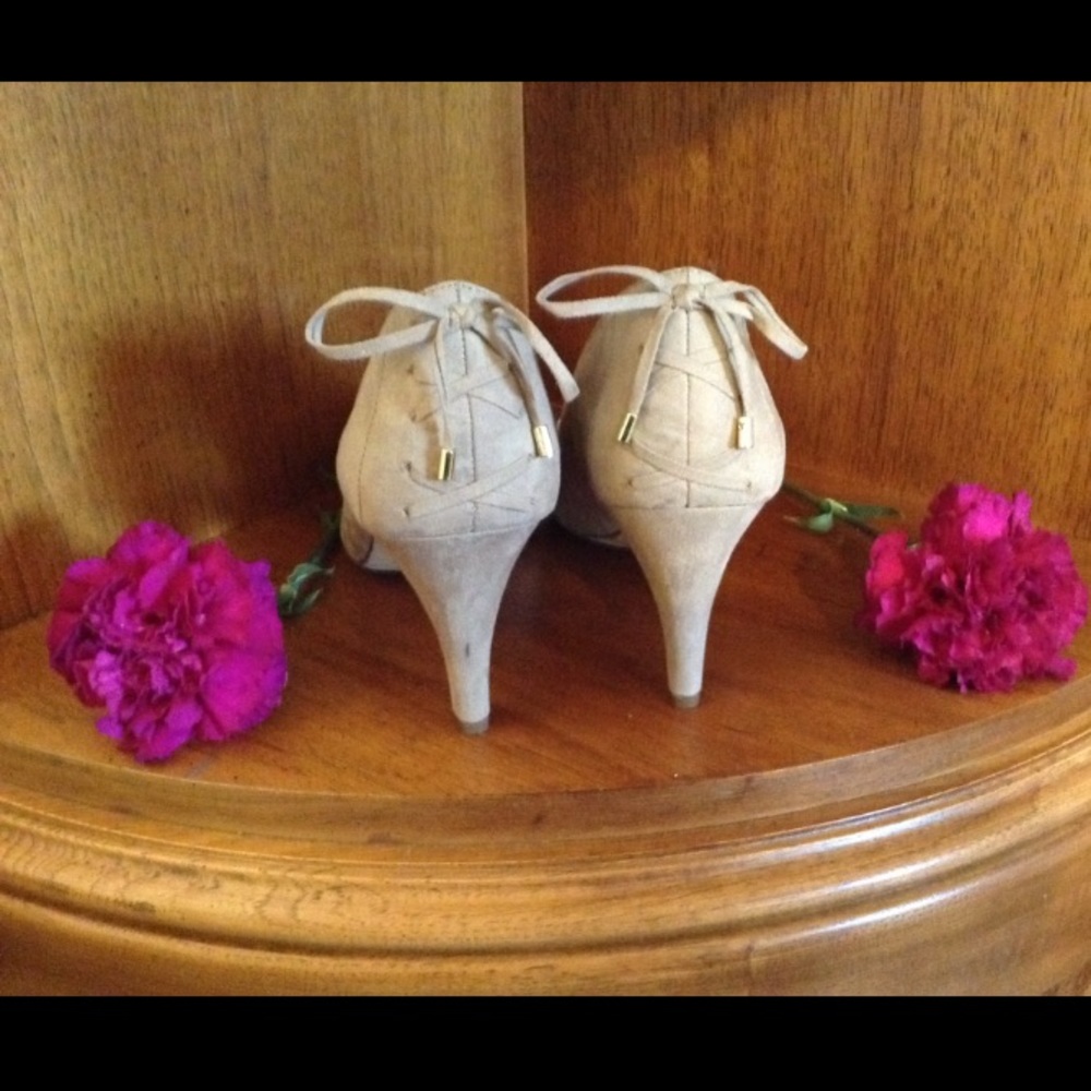Beige Heel